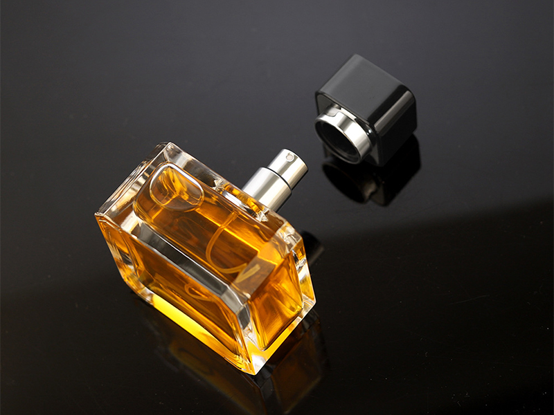 Wholesale perfume bottle spot square glass bottle 70ml spray