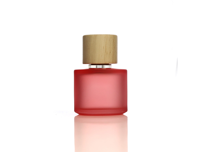 50ml colorful aromatherapy perfume bottle with wooden cap