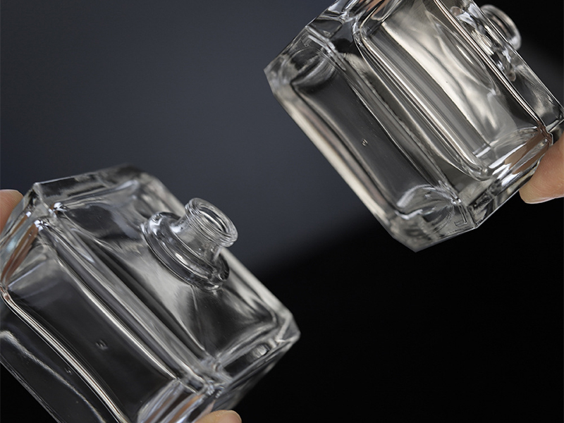 Wholesale perfume bottle spot square glass bottle 70ml spray