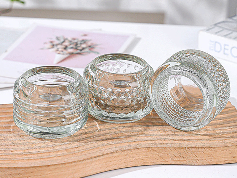 Factory wholesale transparent candle holders and candlesticks with reliefs